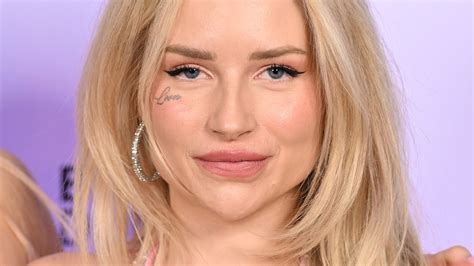 lottie moss gesichtstattoo|Lottie Moss: Model überrascht mit Gesichtstattoo